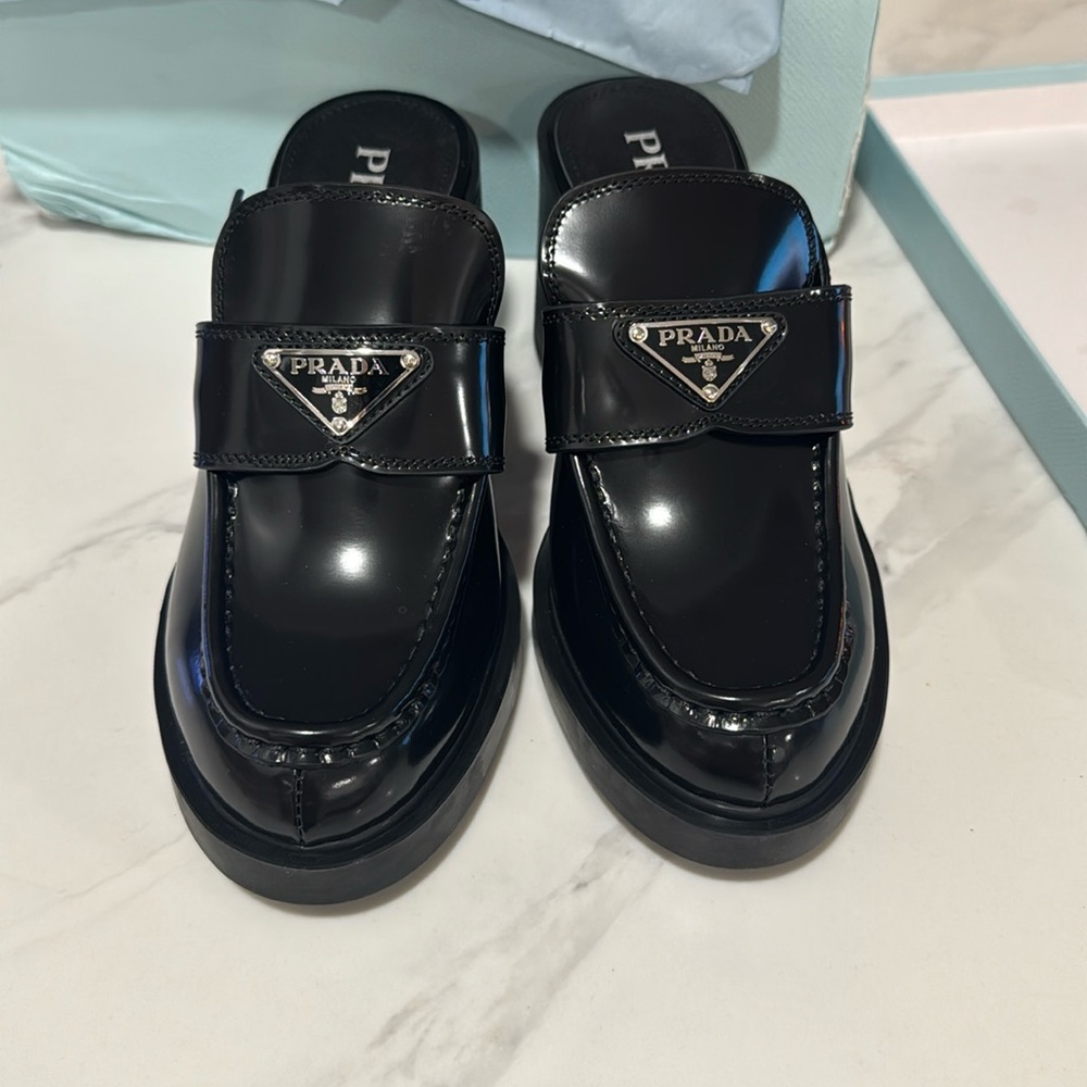 Inspired loafers